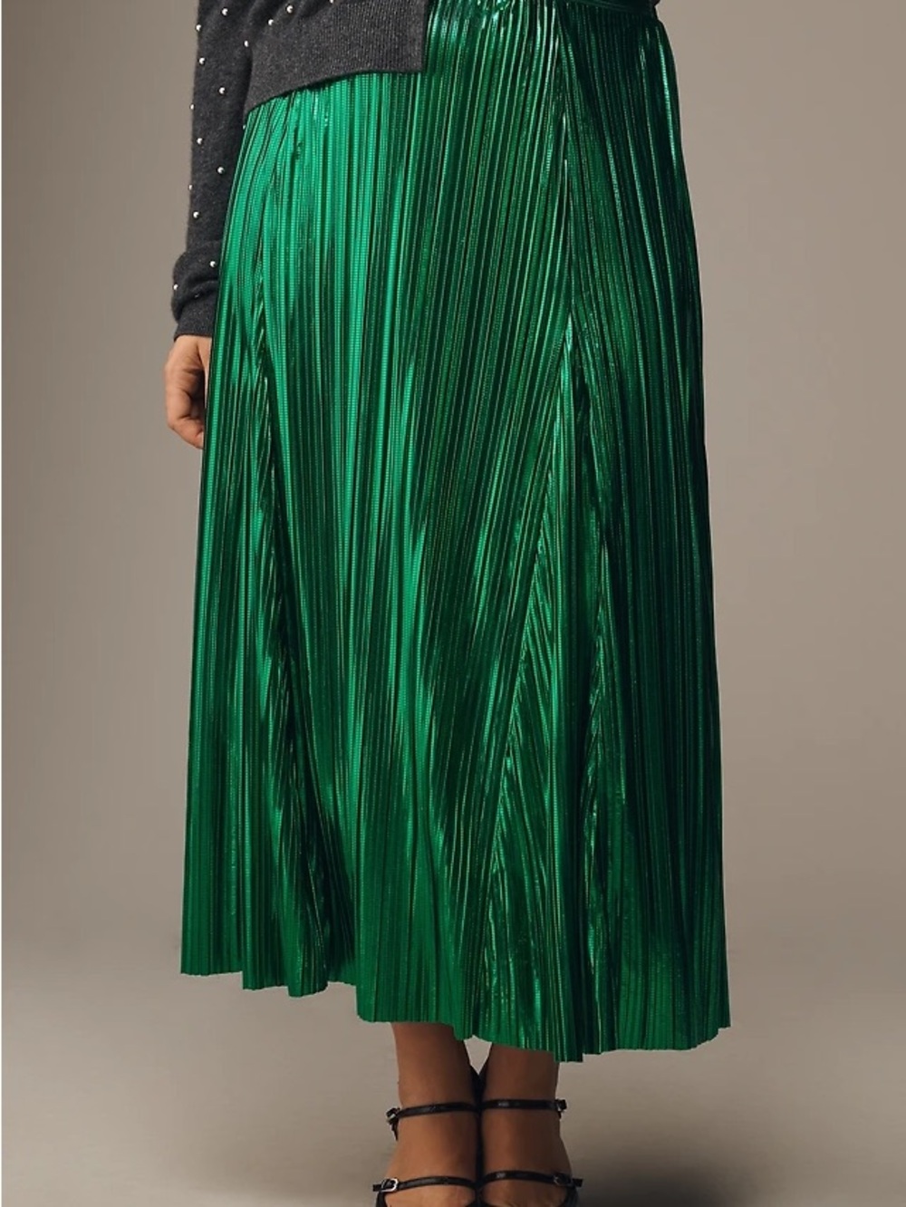 By Anthropologie Metallic Midi Skirt
Color: Gold or Green 
Size Xl
